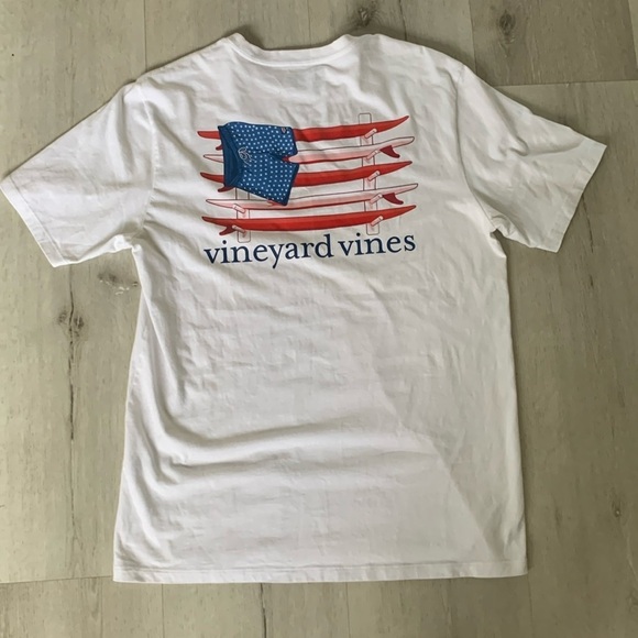 Vineyard Vines flag whale patriotic cotton‎ size M white blue red 4th of July - Picture 1 of 5